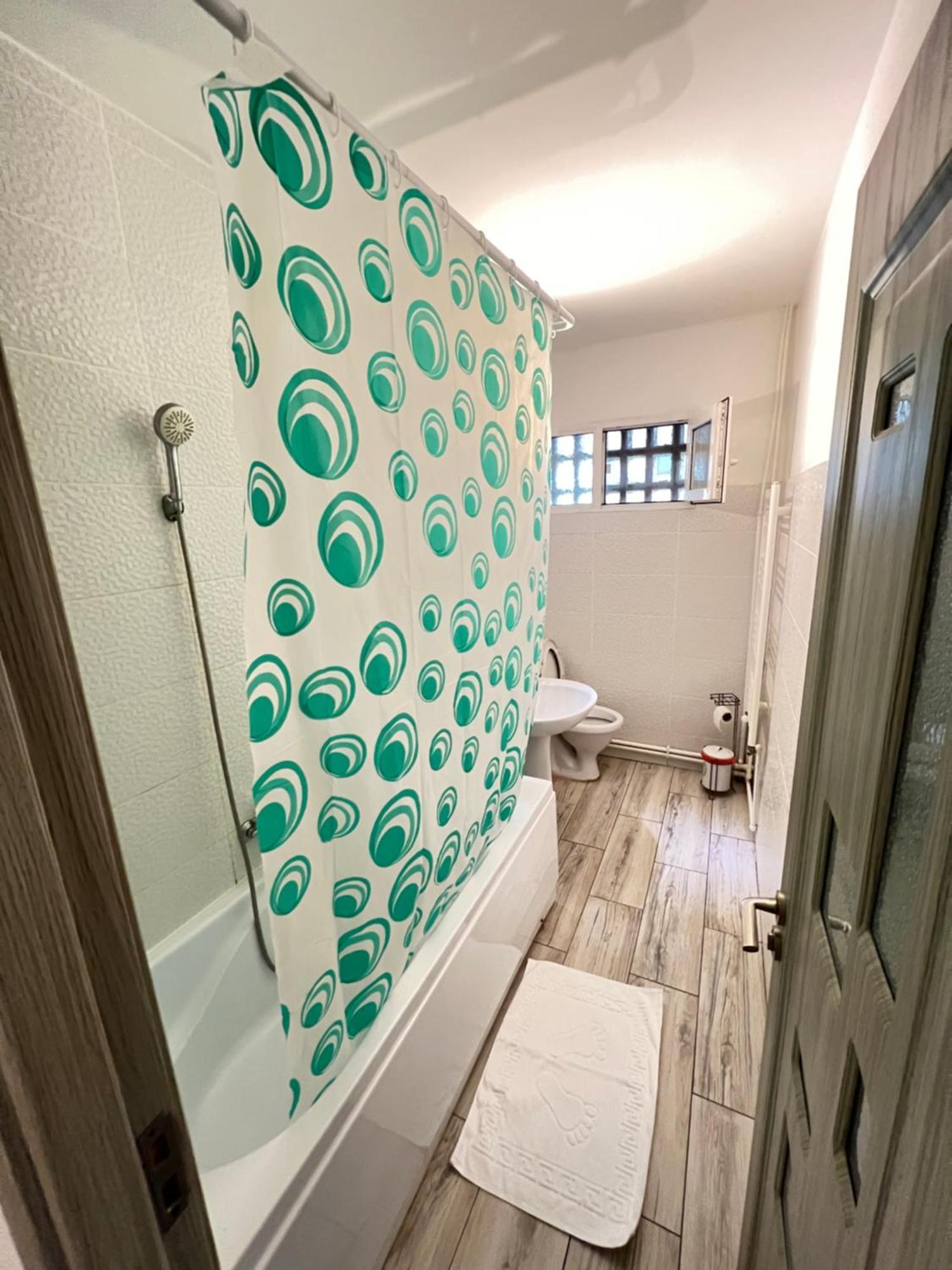 3 Rooms Apartment Airy & Bright Palas Style Iasi Extérieur photo