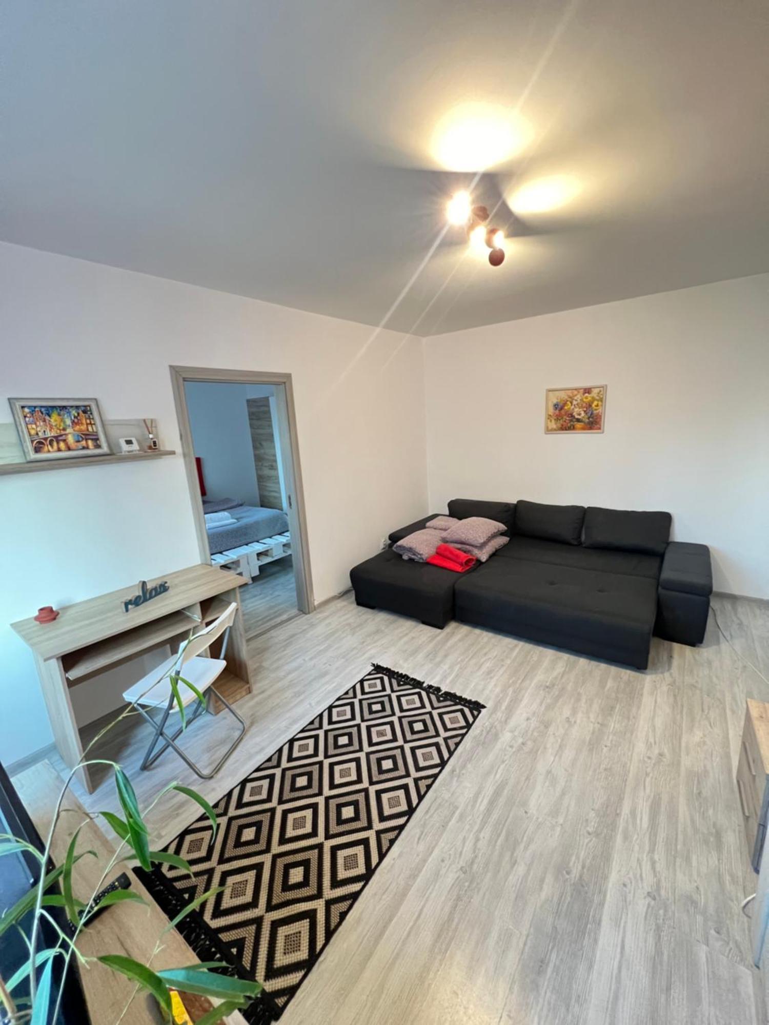 3 Rooms Apartment Airy & Bright Palas Style Iasi Extérieur photo