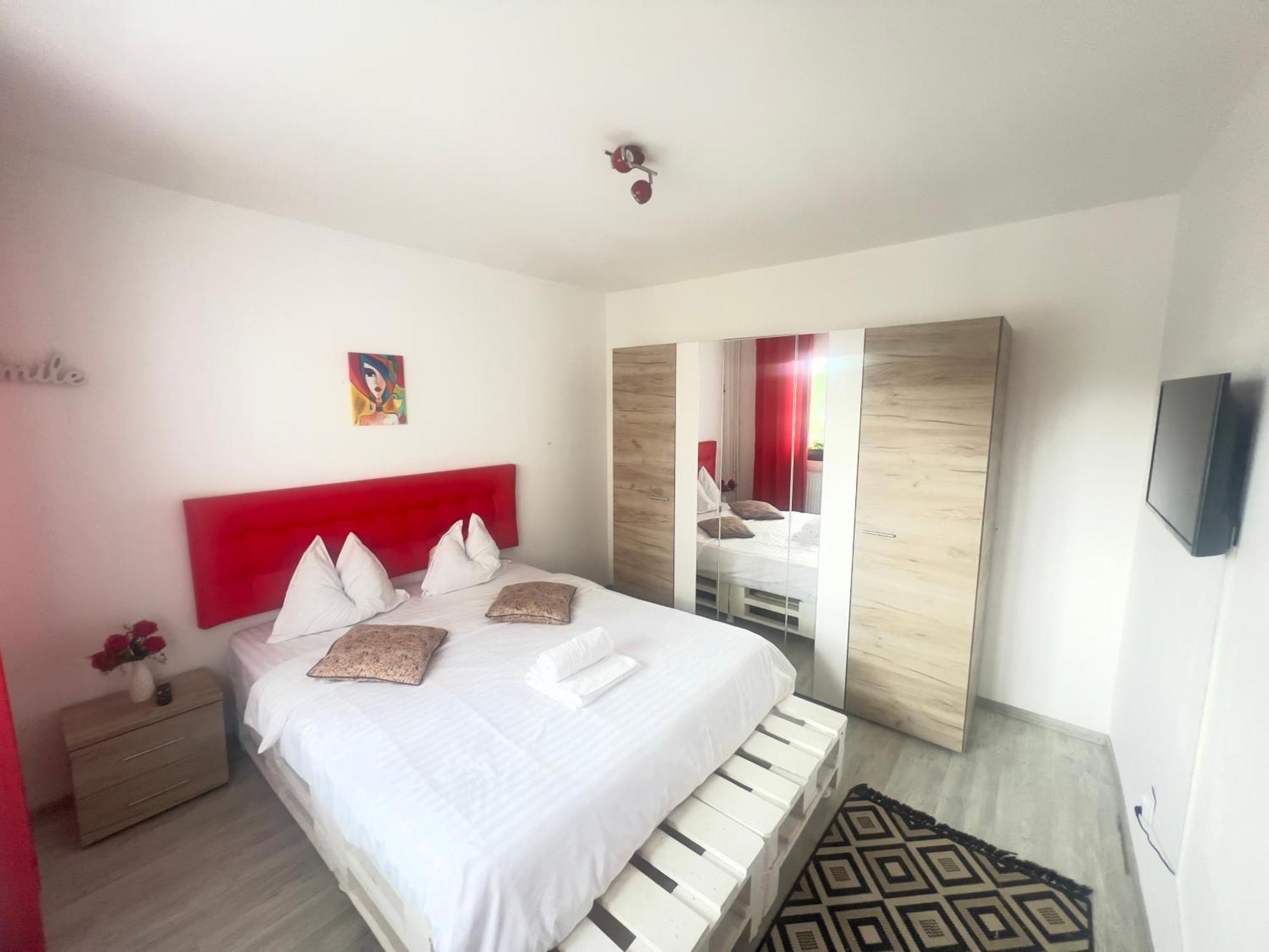 3 Rooms Apartment Airy & Bright Palas Style Iasi Extérieur photo