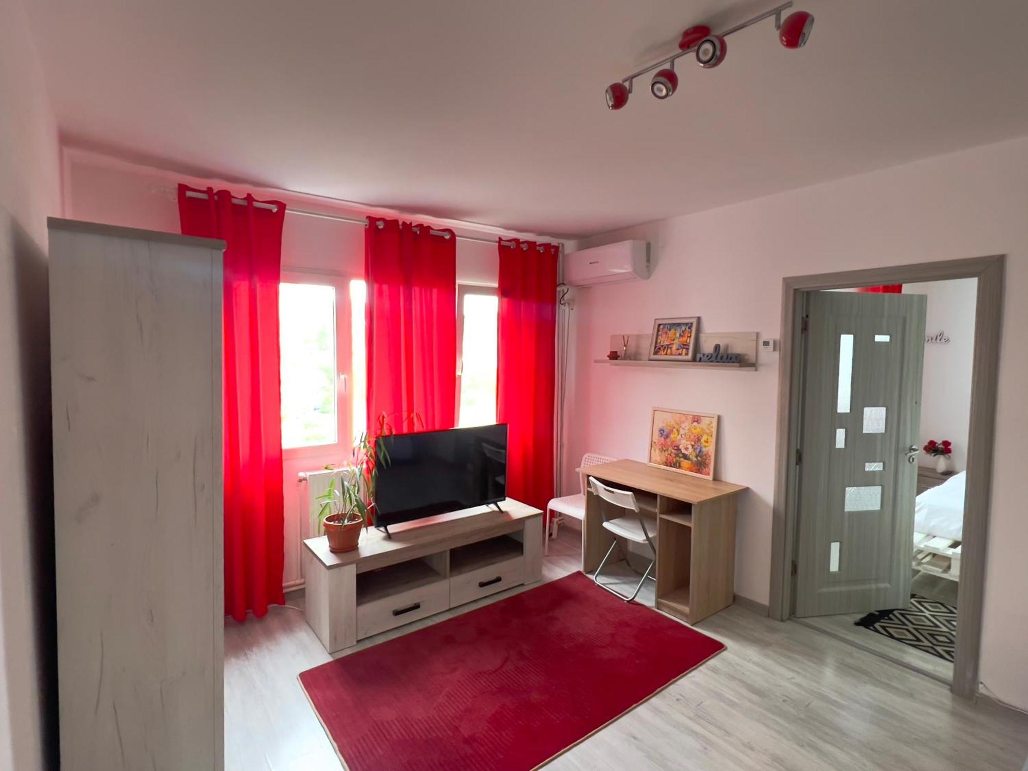3 Rooms Apartment Airy & Bright Palas Style Iasi Extérieur photo